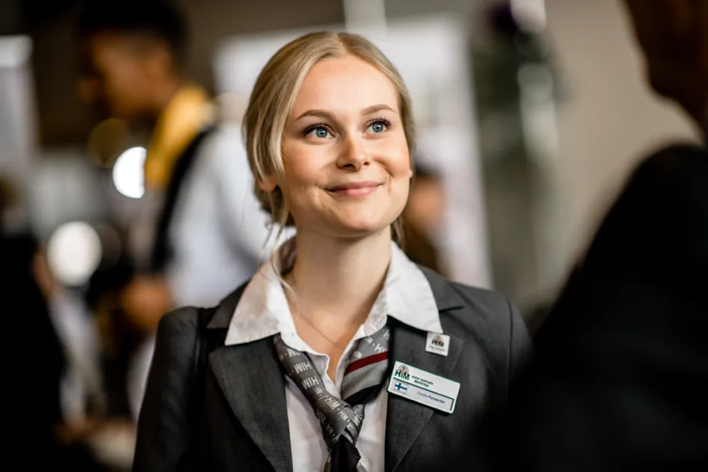 นักศึกษาที่สถาบัน HIM